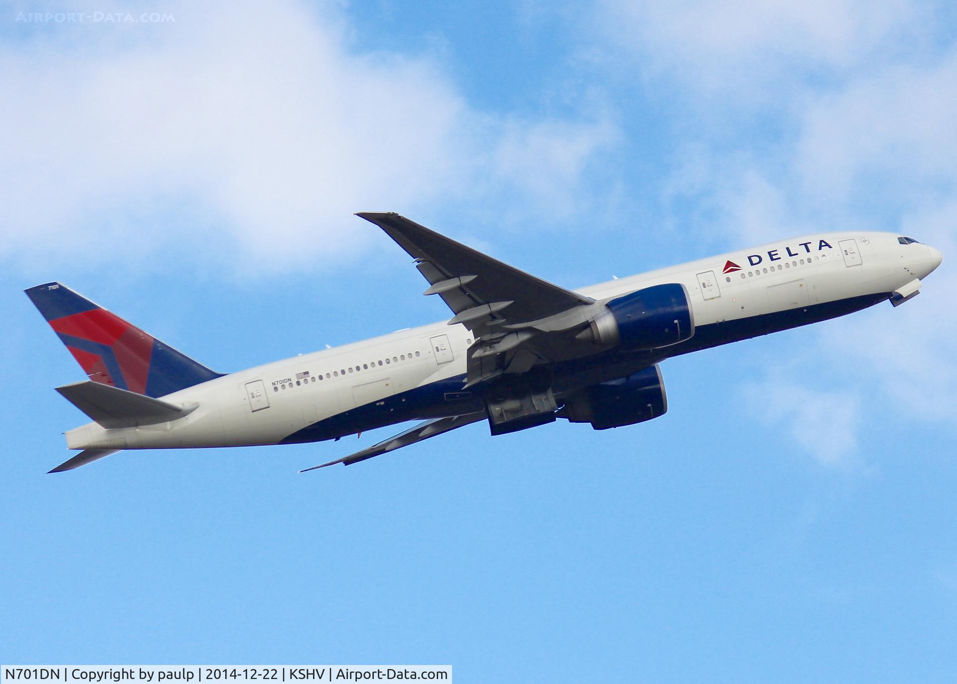N701DN, 2008 Boeing 777-232/LR C/N 29740, At Shreveport Regional.