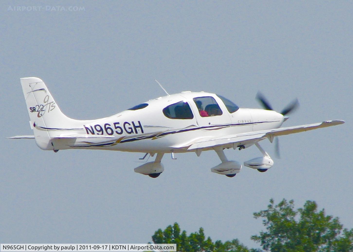 N965GH, 2005 Cirrus SR22 C/N 1666, At Downtown Shreveport.