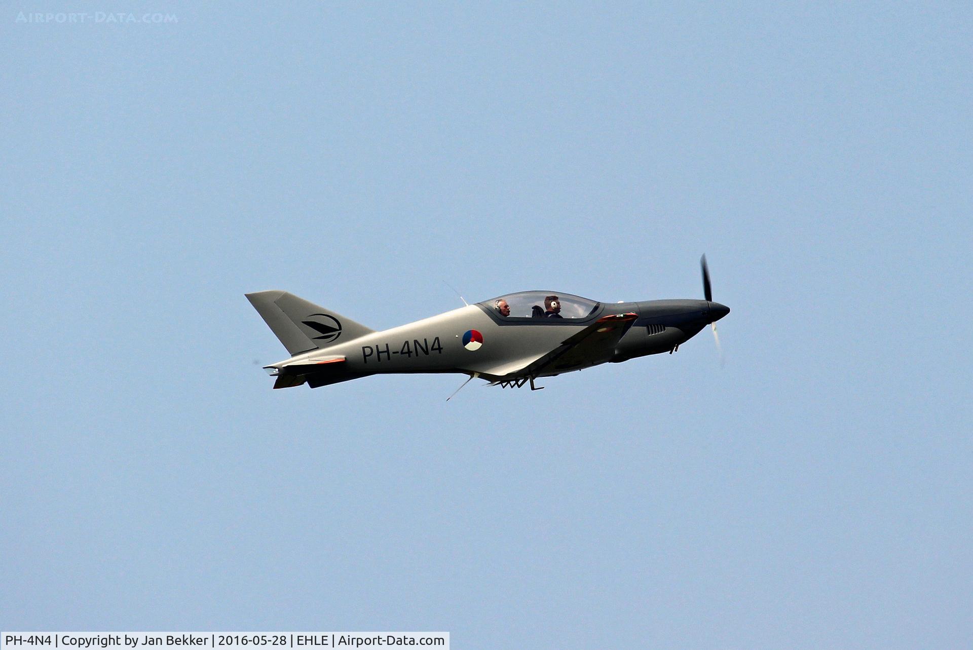 PH-4N4, Blackshape Prime C/N BPU-031, Just after take off from Lelystad Airport for a short pleasure flight