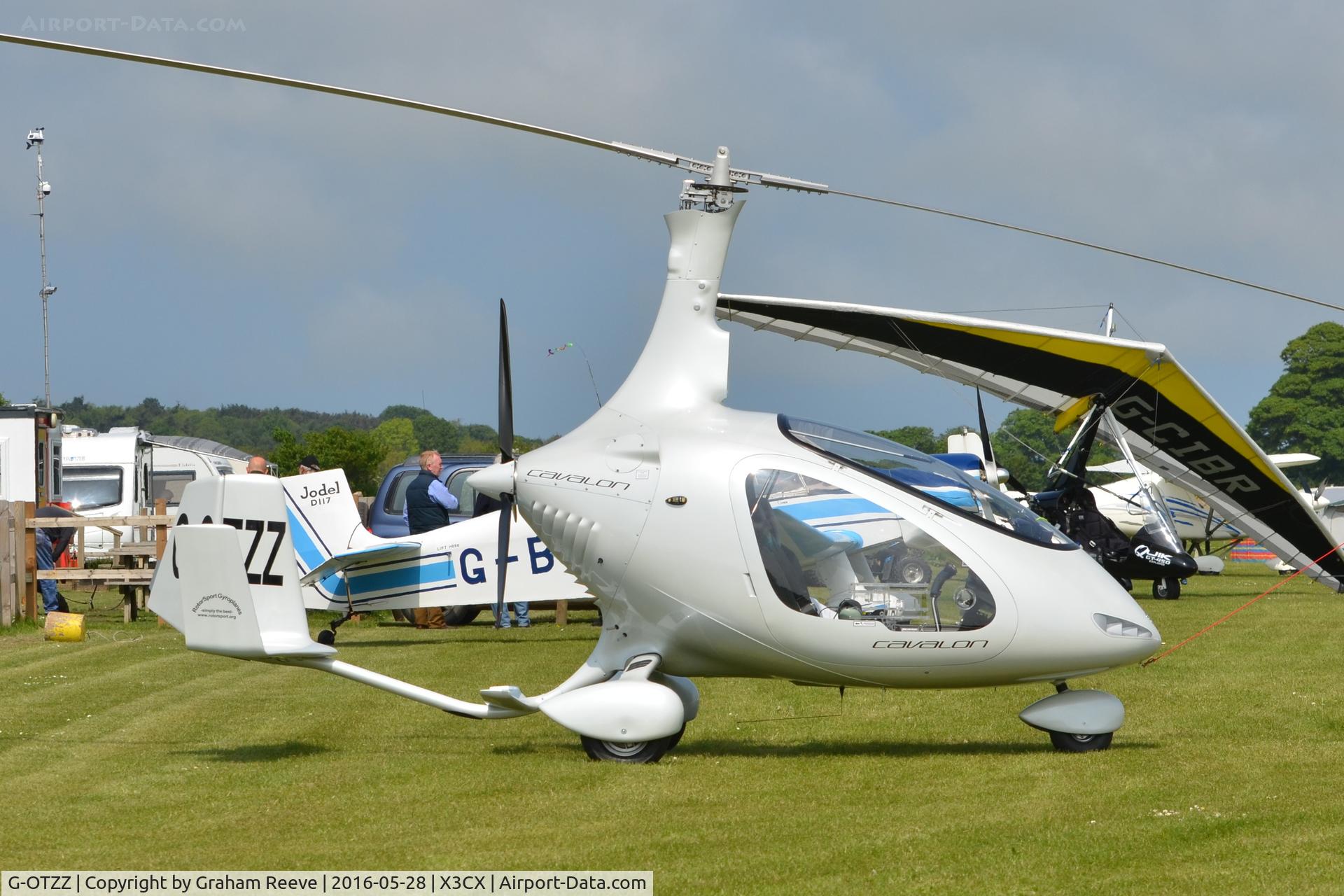 G-OTZZ, 2016 Rotorsport Uk Cavalon C/N RSUK/CVLN/021, Parked at Northrepps.