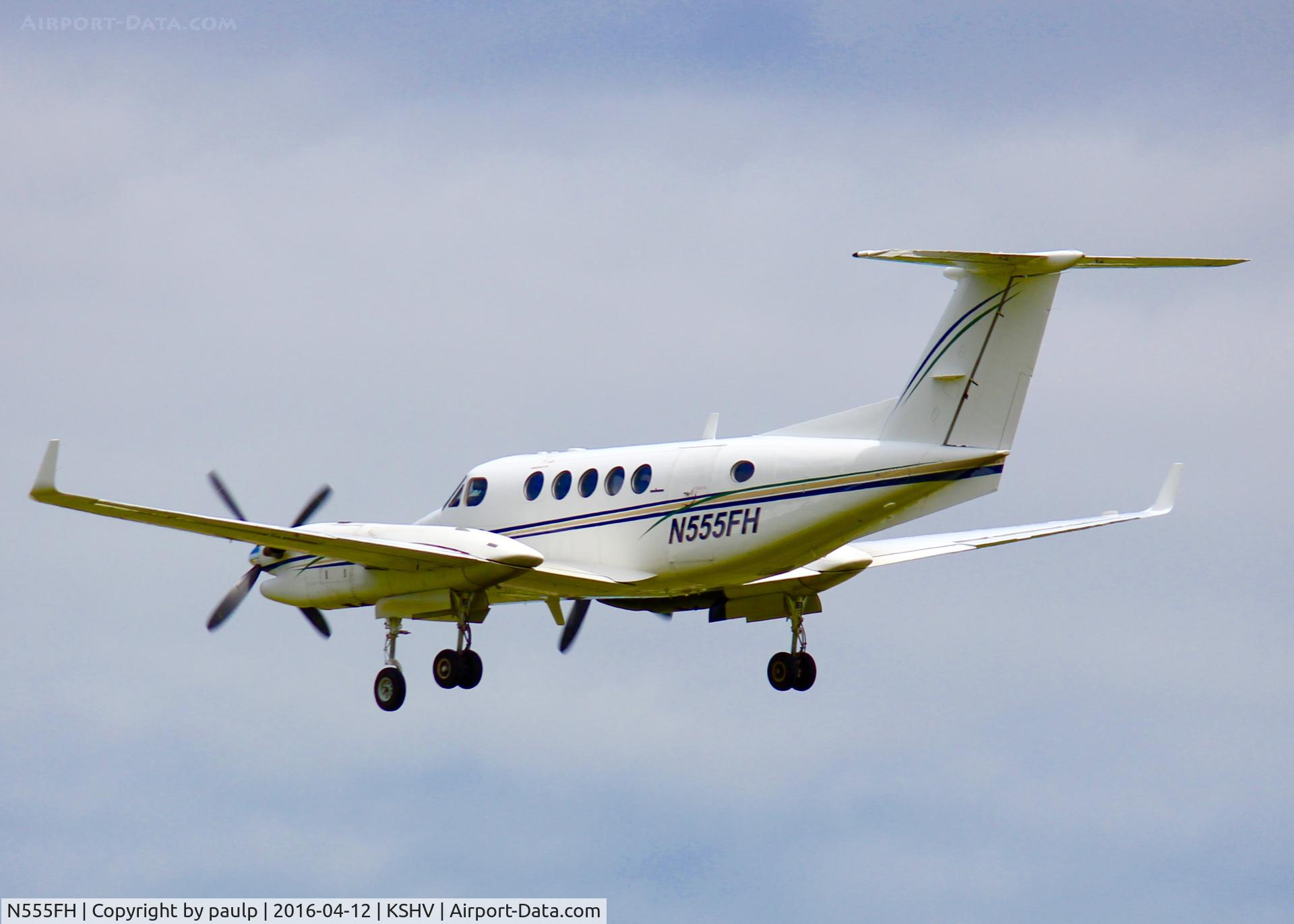 N555FH, 1990 Beech 300 C/N FA-213, At Shreveport Regional.