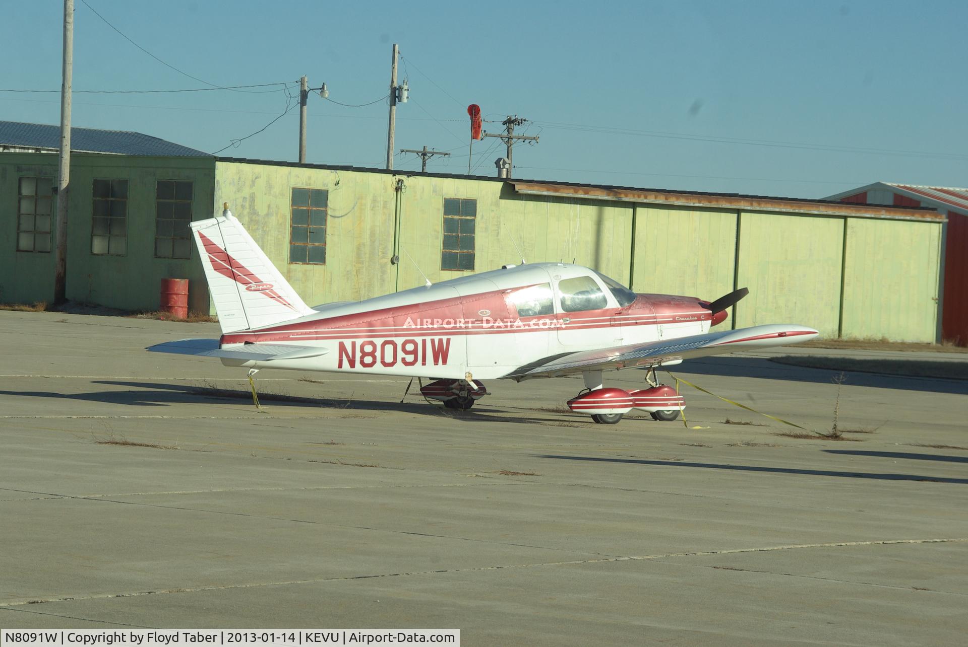 N8091W, 1965 Piper PA-28-180 C/N 28-2182, Sitting awaiting annual inspection