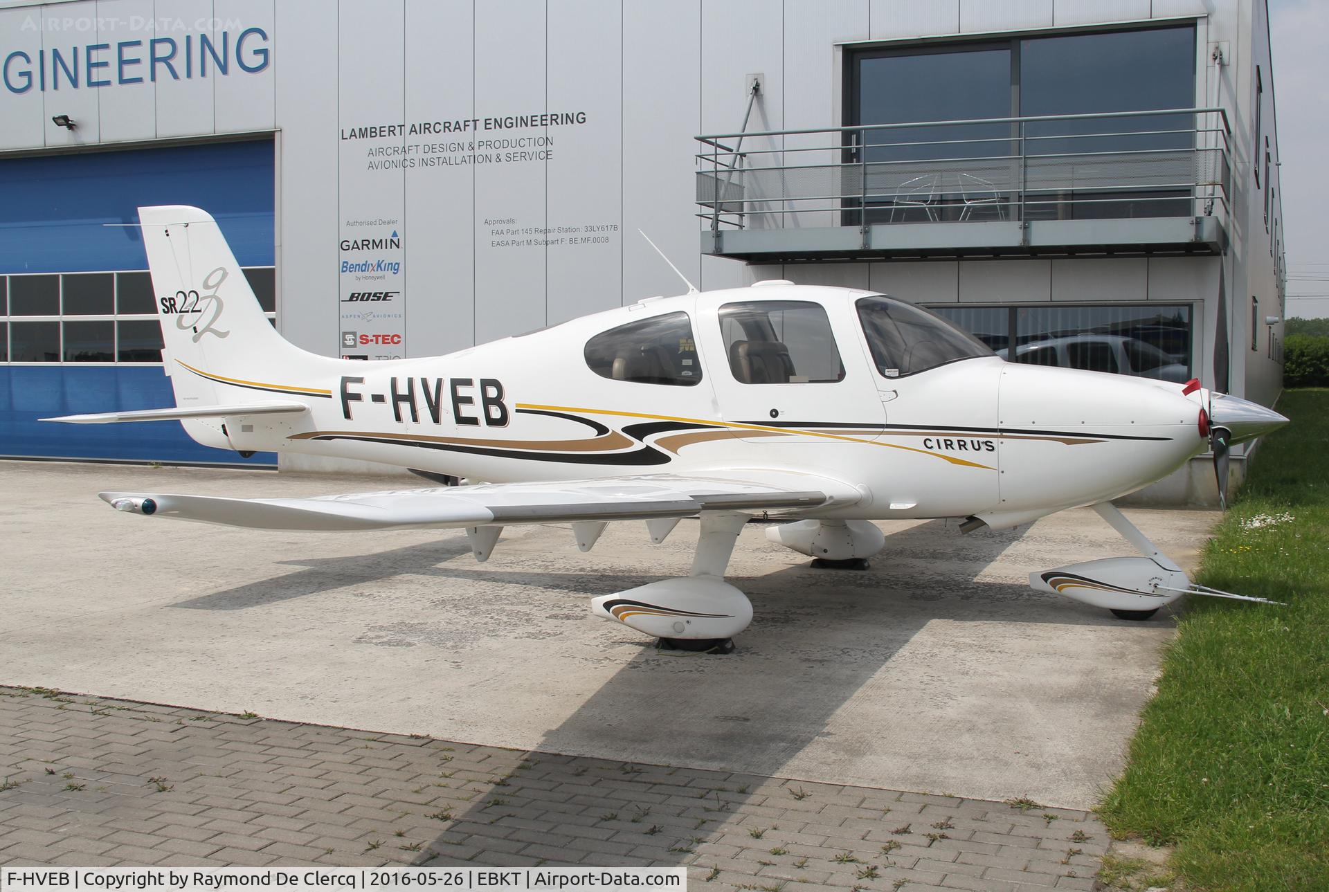 F-HVEB, 2004 Cirrus SR22 G2 C/N 0950, Parked .