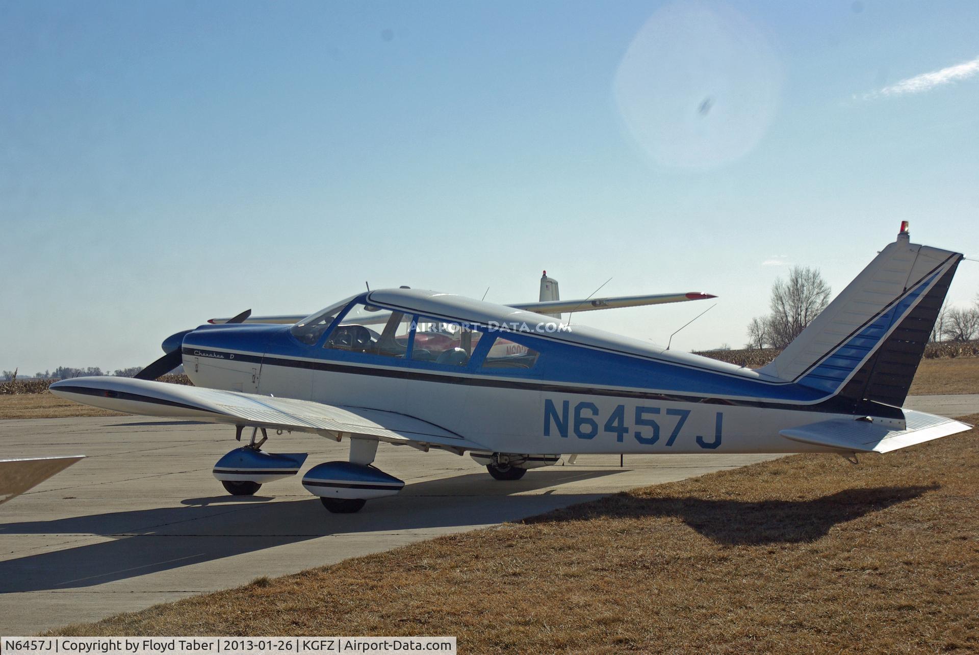 N6457J, 1968 Piper PA-28-180 C/N 28-4878, Greenfield Chili Fly In