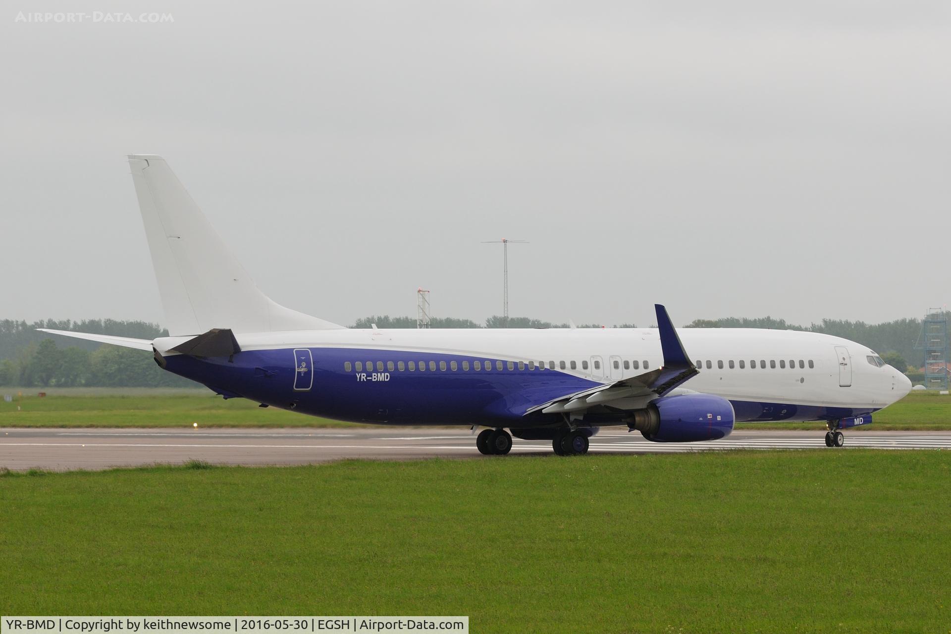 YR-BMD, 1999 Boeing 737-85F C/N 28826, Leaving a cold Norwich.