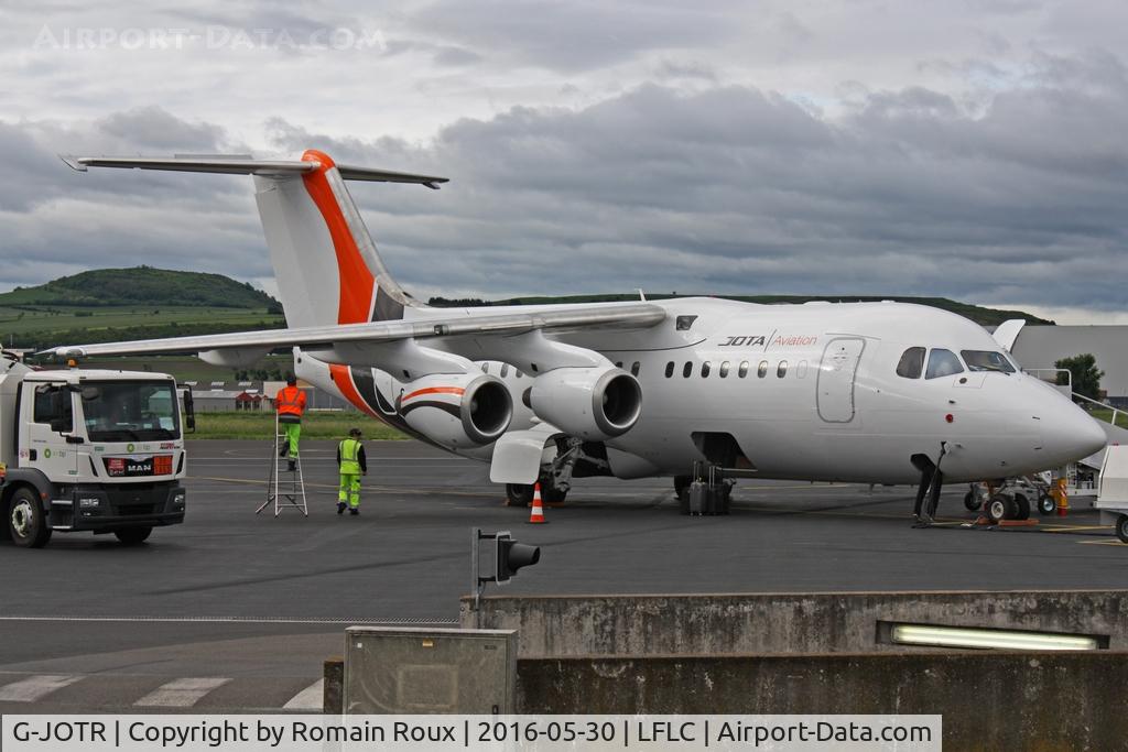 G-JOTR, 1996 British Aerospace Avro 146-RJ85 C/N E.2294, Parked