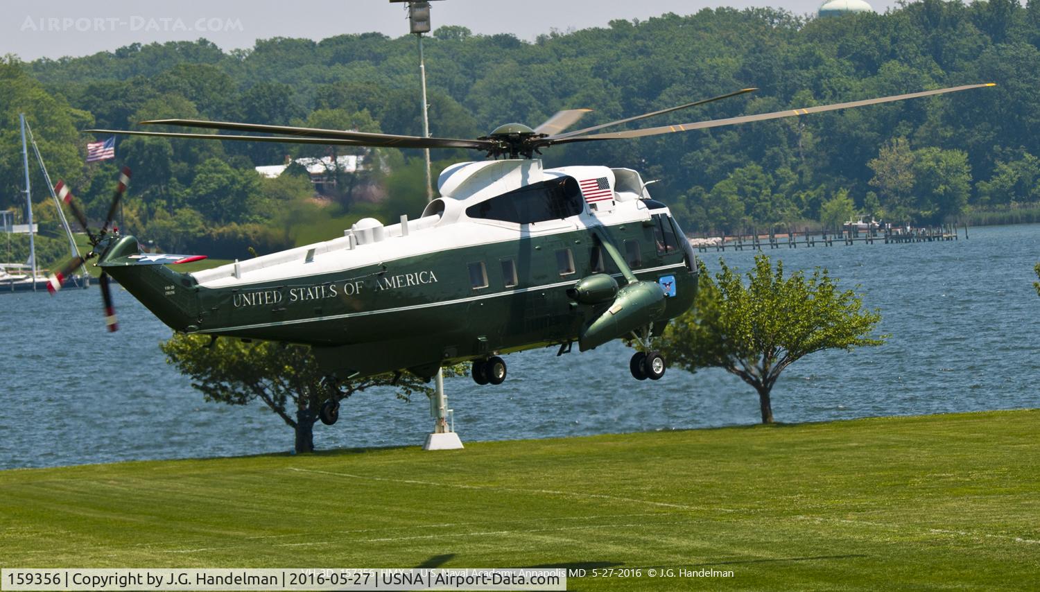 159356, Sikorsky VH-3D Sea King C/N 61730, Lift off at U.S. Naval Academy.