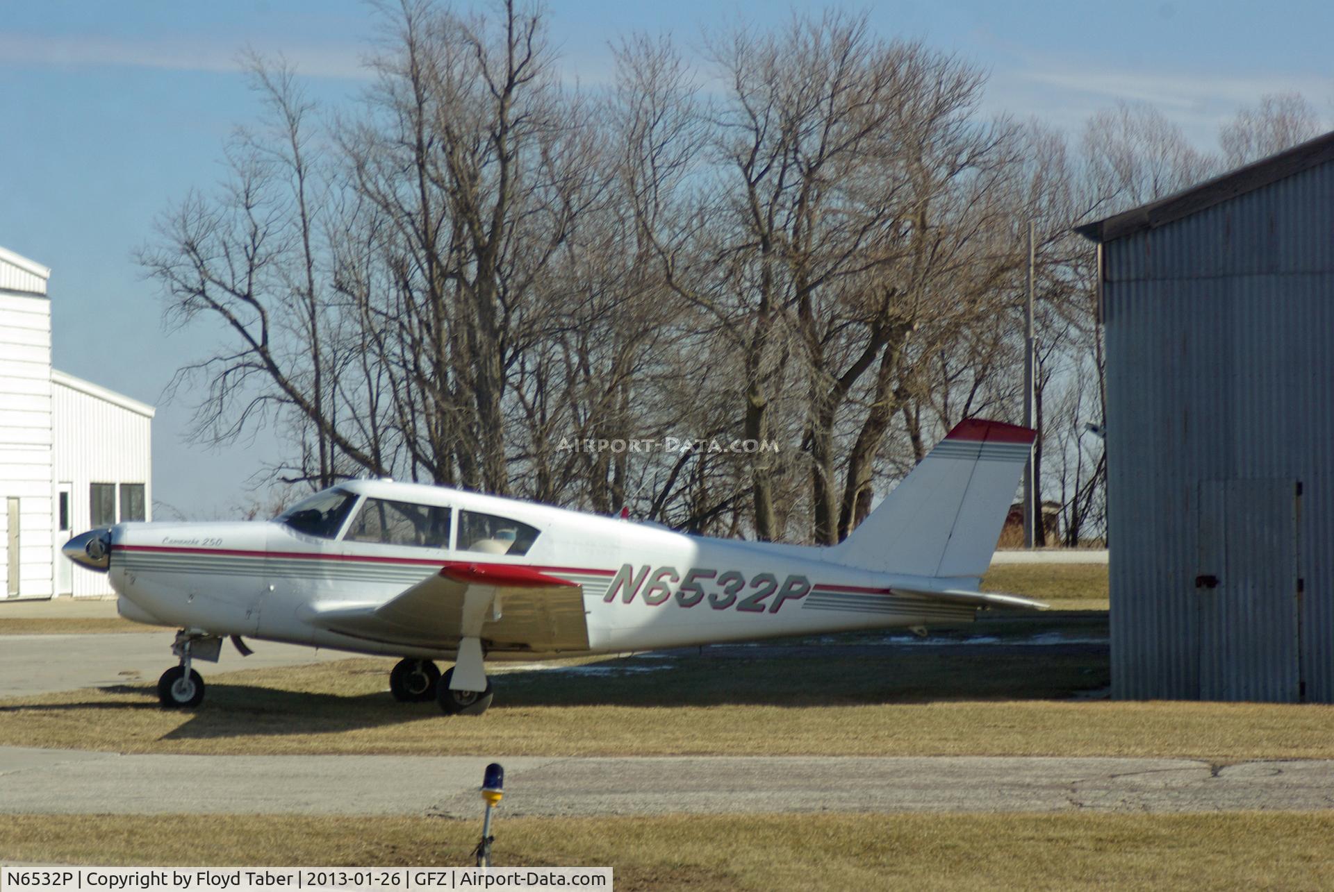 N6532P, 1960 Piper PA-24-250 Comanche C/N 24-1654, Greenfield Chili Fly In