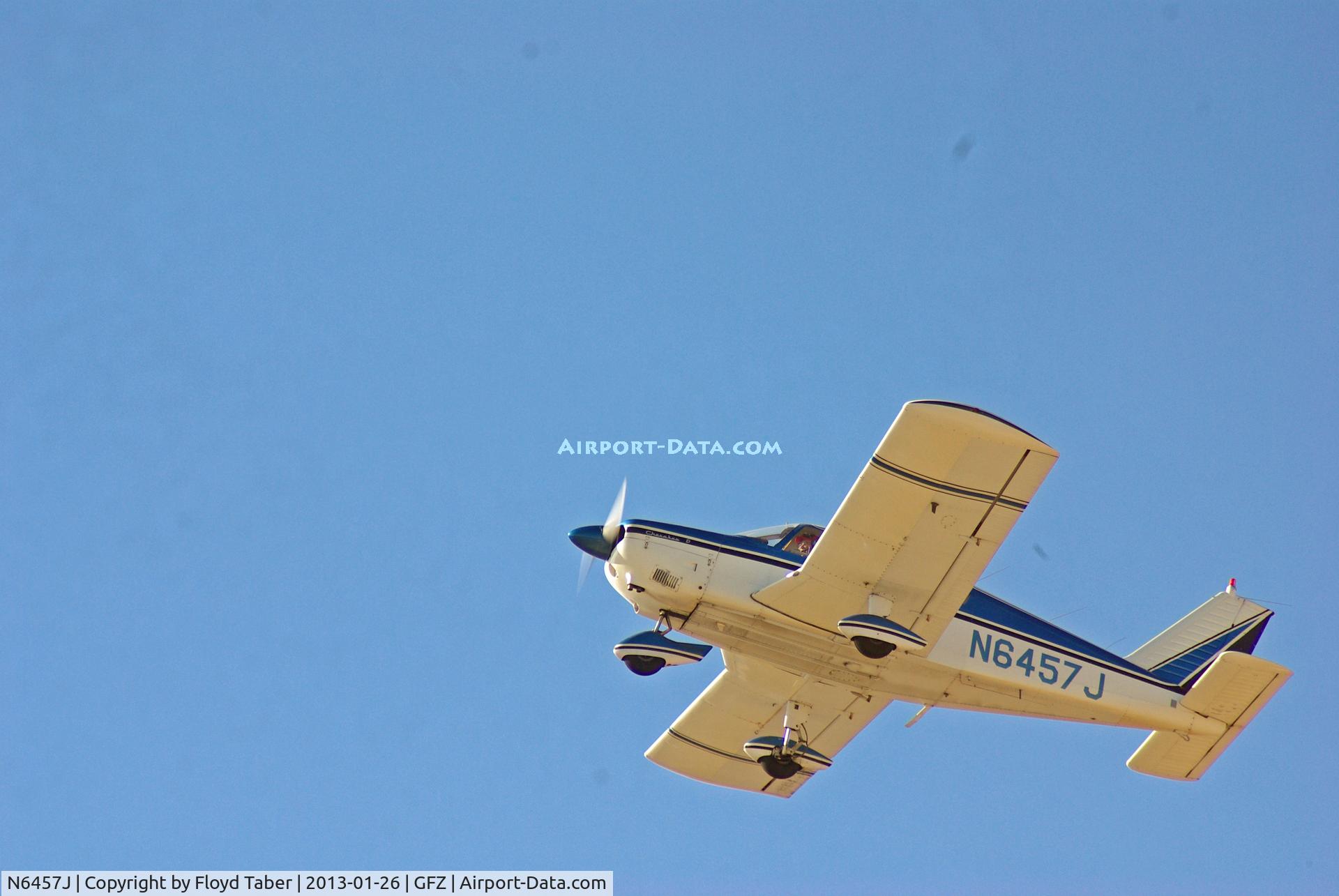 N6457J, 1968 Piper PA-28-180 C/N 28-4878, Greenfield Chili Fly In