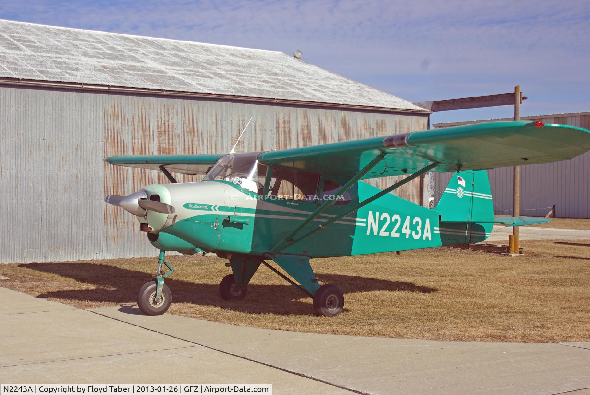 N2243A, 1952 Piper PA-22-135 Tri-Pacer C/N 22-646, Greenfield Chili Fly In