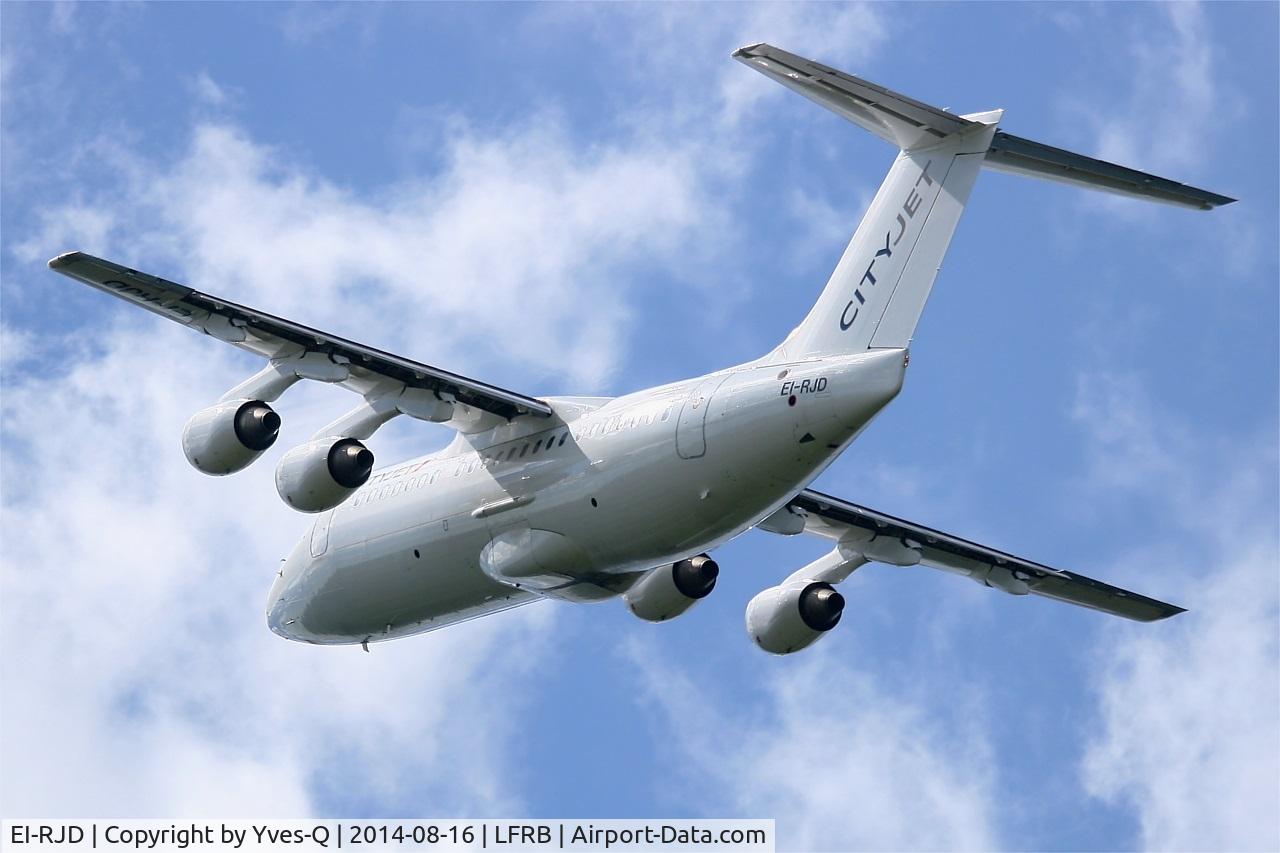EI-RJD, 1998 BAE Systems Avro 146-RJ85 C/N E.2334, BAe RJ-85, Take off rwy 25L, Brest-Bretagne airport (LFRB-BES)
