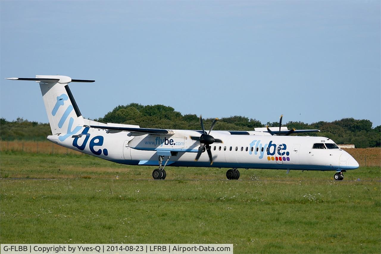 G-FLBB, 2009 De Havilland Canada DHC-8-402Q Dash 8 C/N 4255, De Havilland Canada DHC-8-402Q Dash 8, Taxiing to holding point rwy 25L, Brest-Bretagne Airport (LFRB-BES)