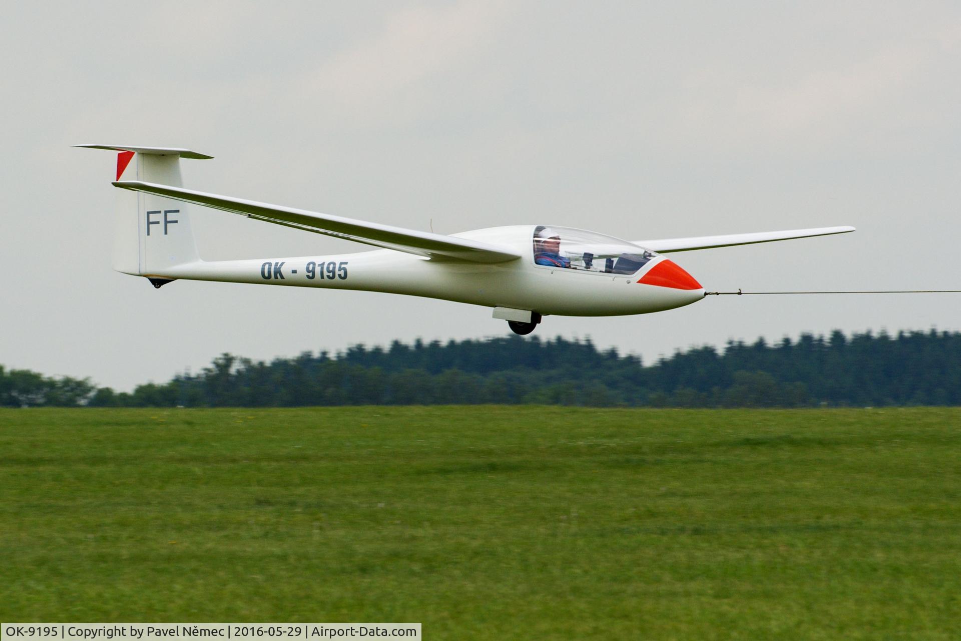 OK-9195, 1977 Schempp-Hirth Standard Cirrus 75 C/N 695, Mor.Trebova 05-2016