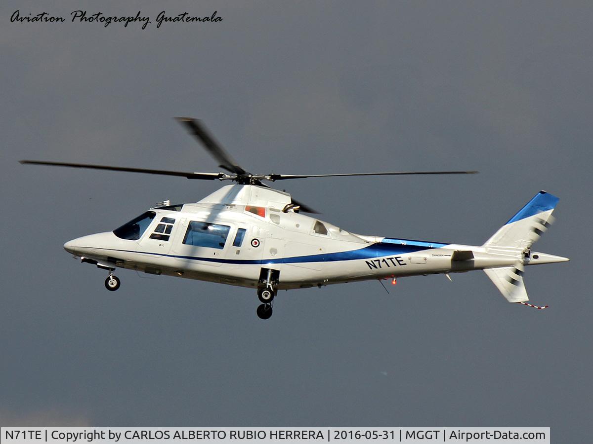 N71TE, Agusta A-109C C/N 7610, A109C