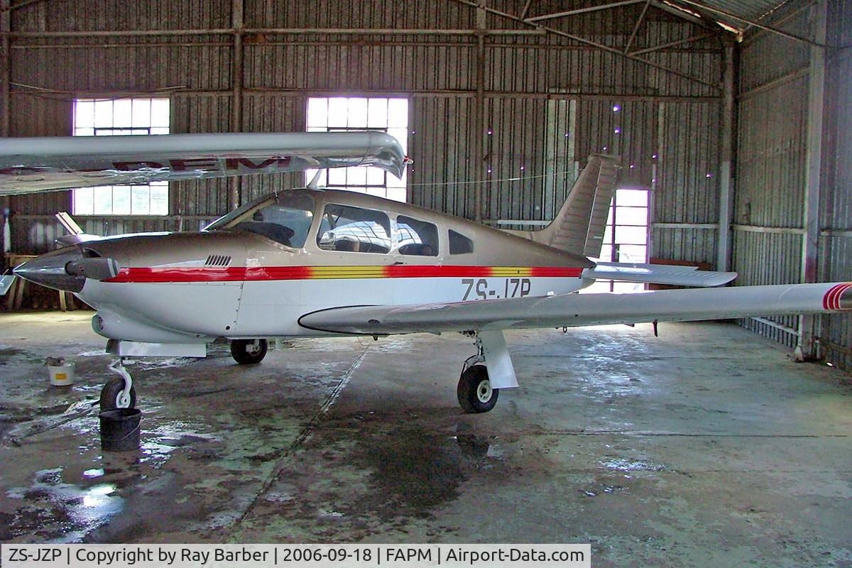 ZS-JZP, Piper PA-28R-201T Turbo Cherokee Arrow III C/N 28R-7703039, Piper PA-28R-201T Turbo Arrow III [28R-7703039] Pietermaritzburg~ZS 18/09/2006