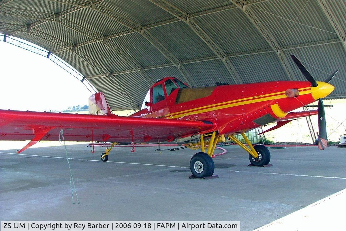 ZS-IJM, Rockwell International S-2R-600  Turbo Thrush Commander Thrush Commander C/N 1547R, Rockwell S-2R-600 Thrush Commander [1547R] Pietermaritzburg~ZS 18/09/2006