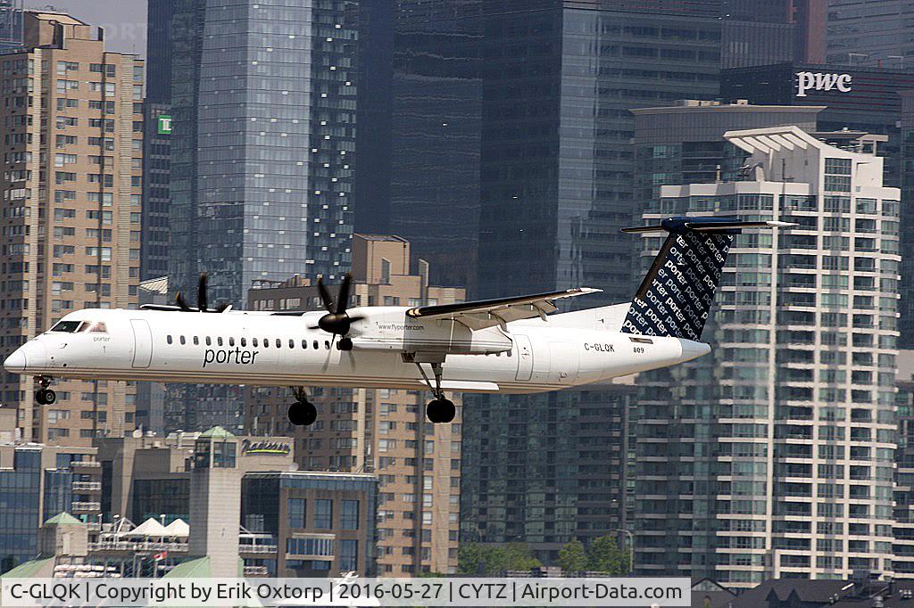 C-GLQK, 2009 De Havilland Canada DHC-8-402Q Dash 8 C/N 4247, C-GLQK in YTZ