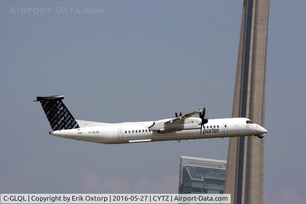 C-GLQL, 2009 De Havilland Canada DHC-8-402Q Dash 8 C/N 4249, C-GLQL in YTZ