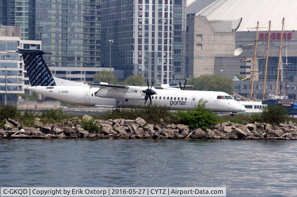 C-GKQD, 2011 De Havilland Canada DHC-8-402Q Dash 8 C/N 4361, C-GKQD in YTZ
