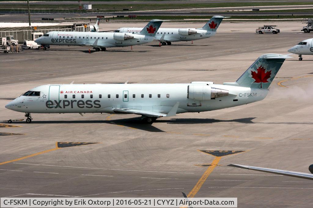 C-FSKM, 1995 Canadair CRJ-100ER (CL-600-2B19) C/N 7071, G-FSKM in YYZ