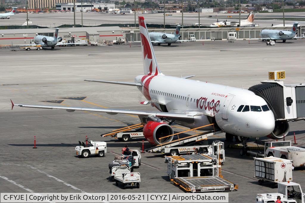 C-FYJE, 1996 Airbus A319-114 C/N 656, C.FYJE in YYZ