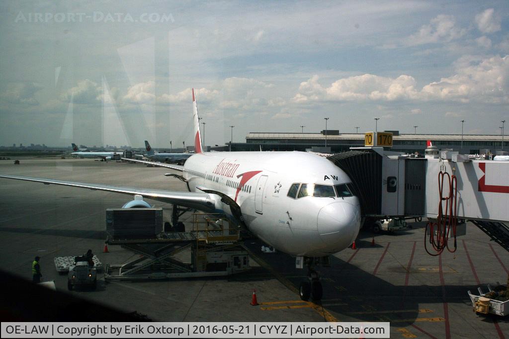OE-LAW, 1992 Boeing 767-3Z9/ER C/N 26417, OE-LAW in YYZ