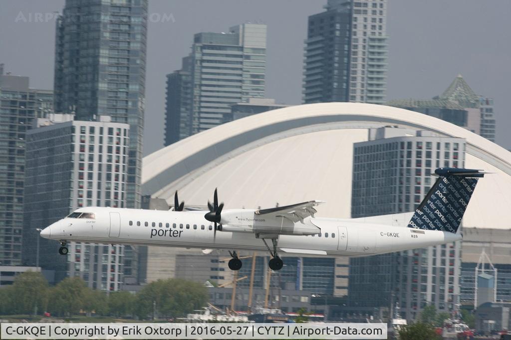C-GKQE, 2011 Bombardier DHC-8-402 Dash 8 C/N 4390, C-GKQE in YTZ