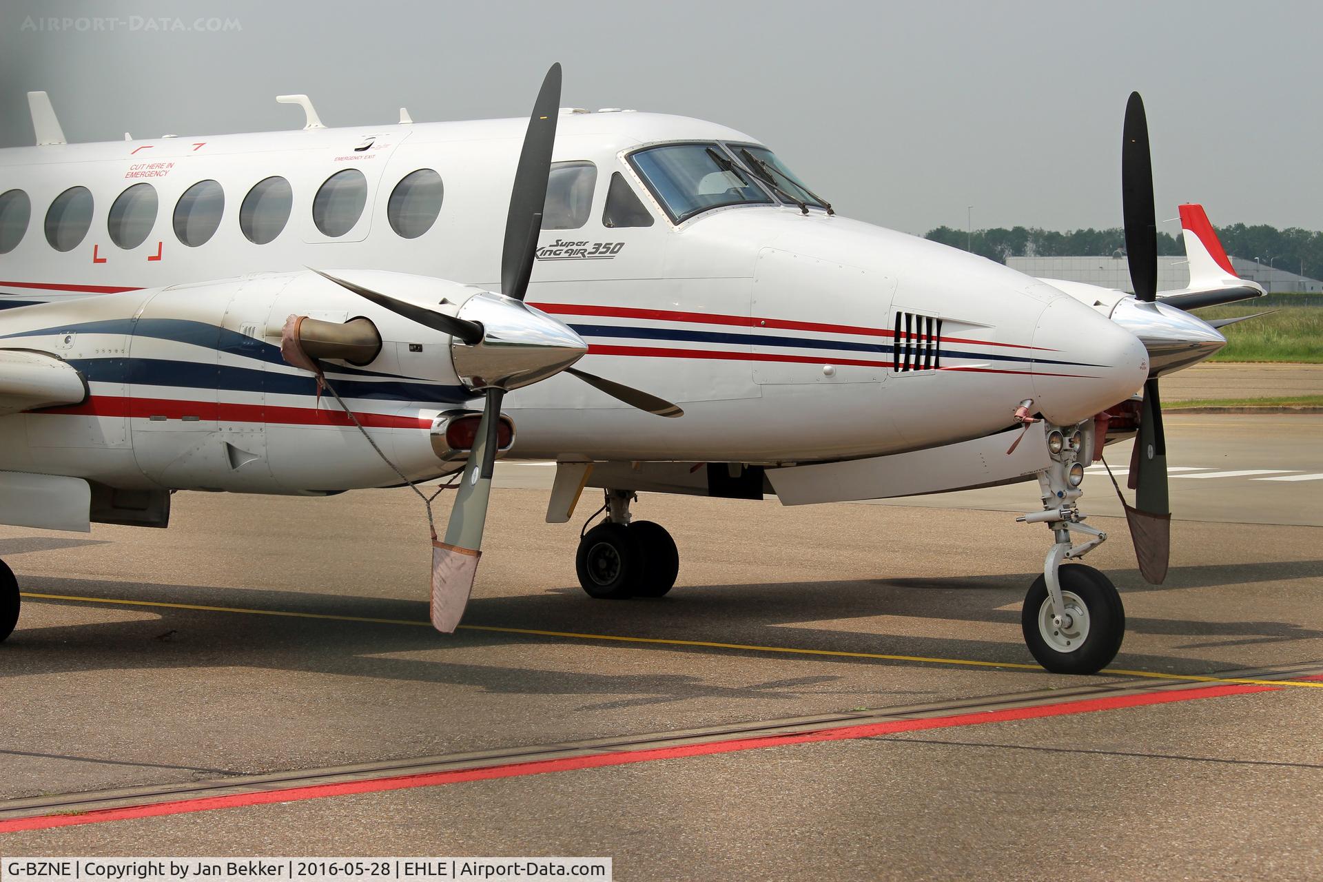 G-BZNE, 2000 Raytheon King Air 350 (B300) C/N FL-286, Lelystad Airport