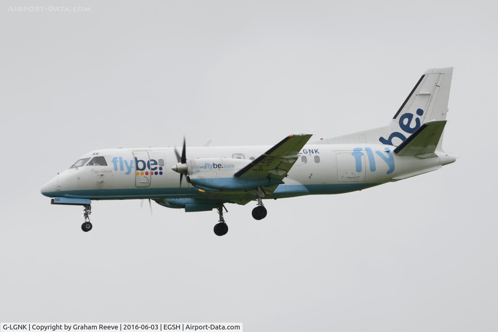 G-LGNK, 1990 Saab 340B C/N 340B-185, Landing at Norwich.