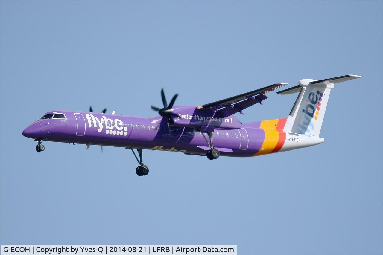 G-ECOH, 2008 De Havilland Canada DHC-8-402Q Dash 8 C/N 4221, De Havilland Canada DHC-8-402Q Dash 8, Short approach rwy 25L, Brest-Bretagne airport (LFRB-BES)
