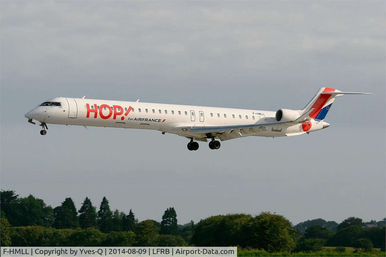 F-HMLL, 2011 Bombardier CRJ-1000EL NG (CL-600-2E25) C/N 19017, Bombardier CRJ-1000, On final rwy 25L, Brest-Bretagne airport (LFRB-BES)