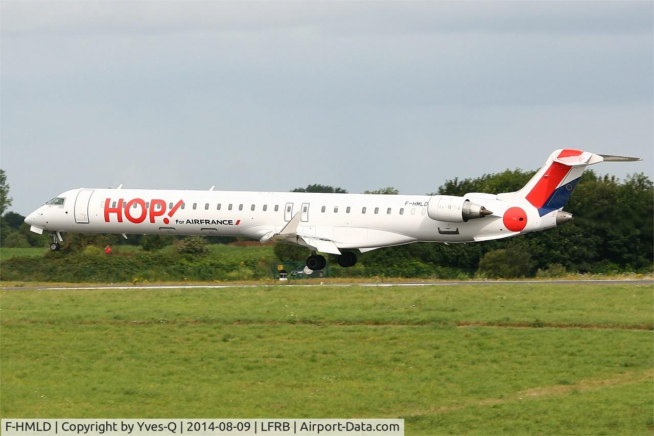 F-HMLD, 2010 Bombardier CRJ-1000EL NG (CL-600-2E25) C/N 19007, Bombardier CRJ-1000, On final rwy 25L, Brest-Bretagne Airport (LFRB-BES)