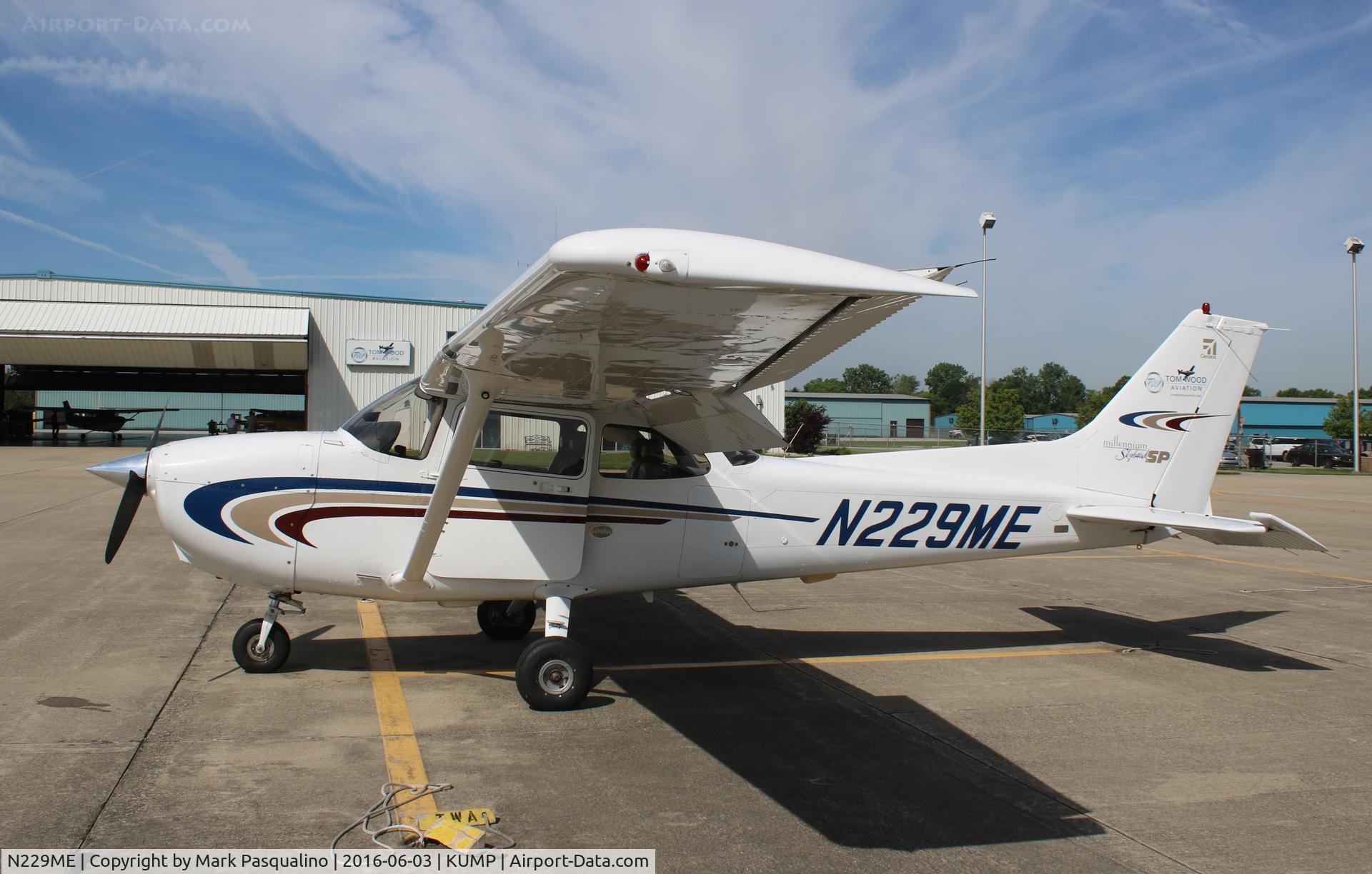 N229ME, 2000 Cessna 172S C/N 172S8483, Cessna 172S