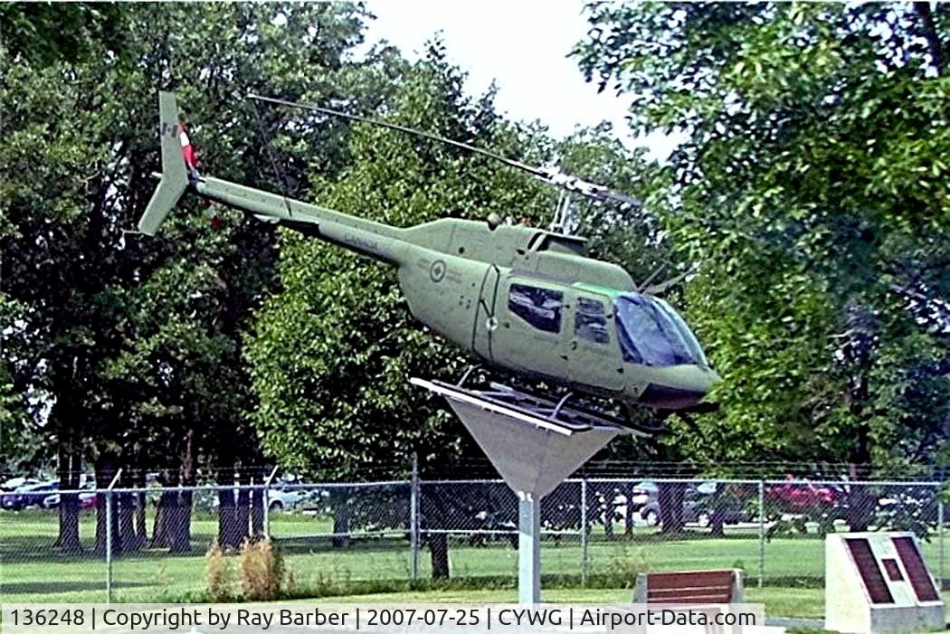 136248, 1972 Bell CH-136 Kiowa C/N 44048, Bell CH-136 Kiowa [44048] (CFB Winnipeg Heritage Park) Winnipeg-Int'l~C 25/07/2008