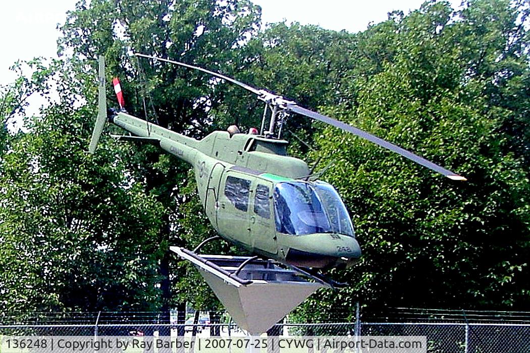136248, 1972 Bell CH-136 Kiowa C/N 44048, Bell CH-136 Kiowa [44048] (CFB Winnipeg Heritage Park) Winnipeg-Int'l~C 25/07/2008