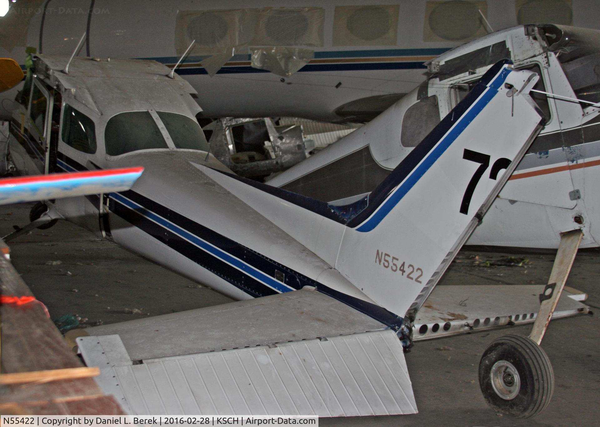 N55422, 1981 Cessna 172P C/N 17275178, Wings clipped and missing an elevator, this 1981 Skyhawk doesn't appear it will be taking to the air anytime soon.