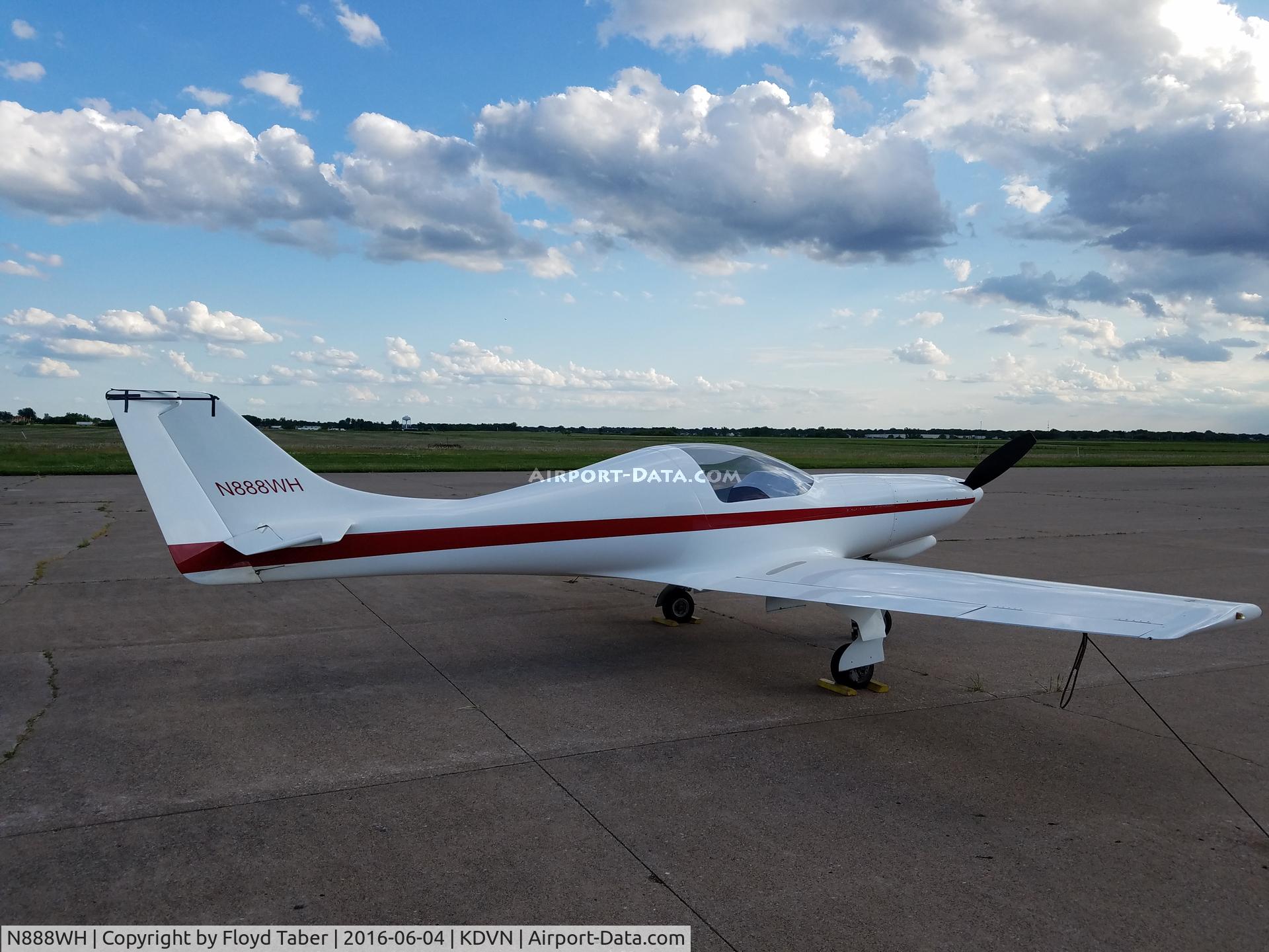 N888WH, Lancair 320 C/N ST-100, Sitting on the transient aircraft ramp