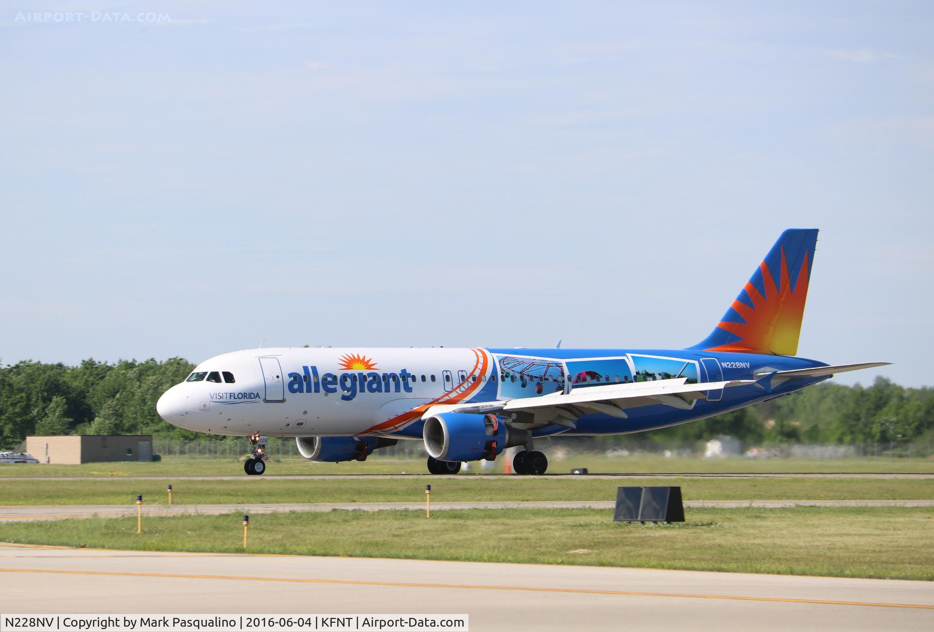 N228NV, 1997 Airbus A320-214 C/N 716, Airbus A320