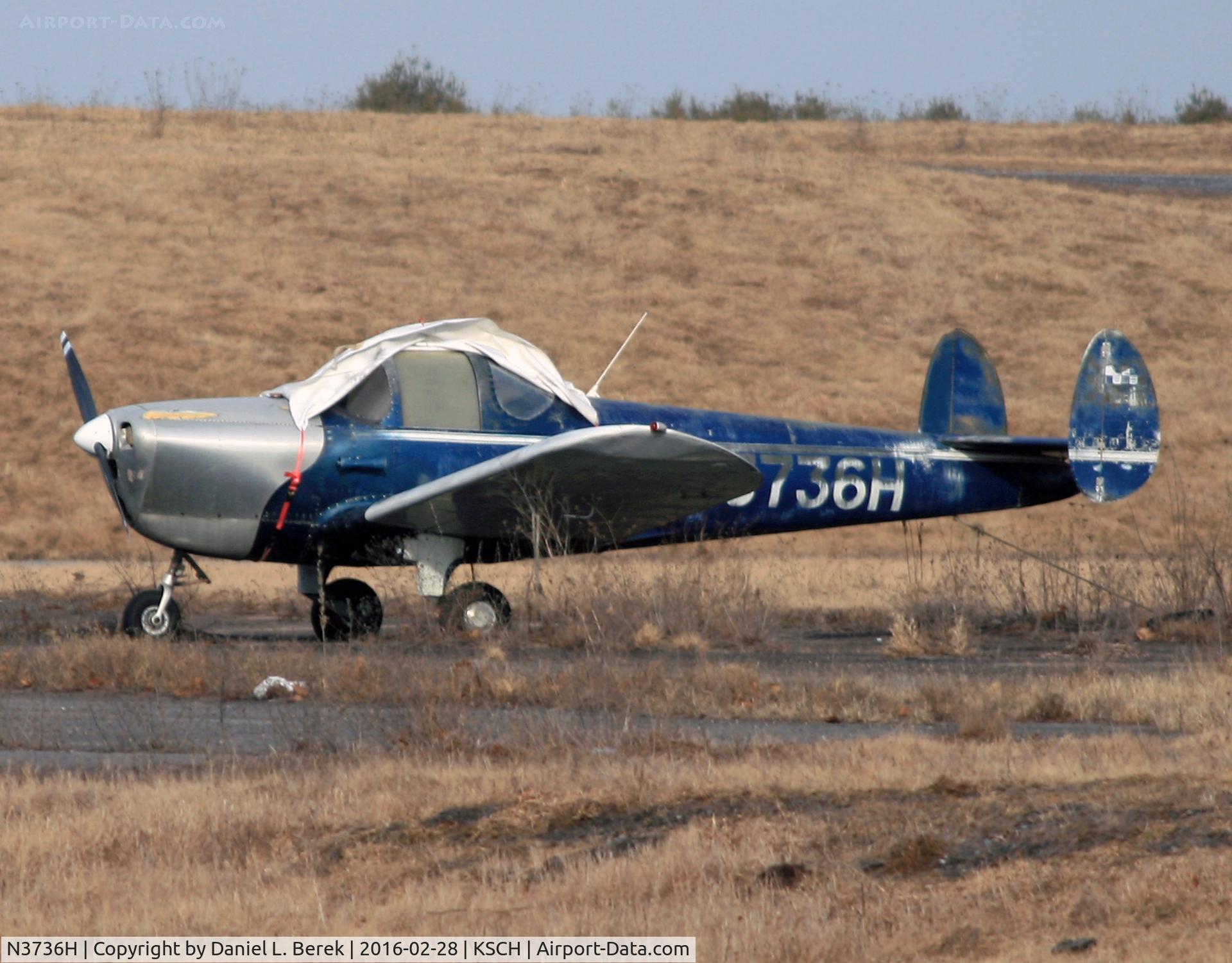 N3736H, 1946 Erco 415C Ercoupe C/N 4361, This poor, faded 1946 Ercoupe appears not to have flown in a while. I hope she'll become somebody's restoration project.