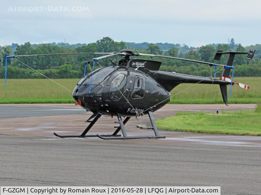 F-GZGM, 1988 McDonnell Douglas MD-500E (369E) C/N 0309E, Parked