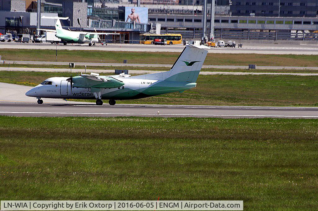 LN-WIA, 1993 De Havilland Canada DHC-8-103 Dash 8 C/N 359, LN-WIA in OSL