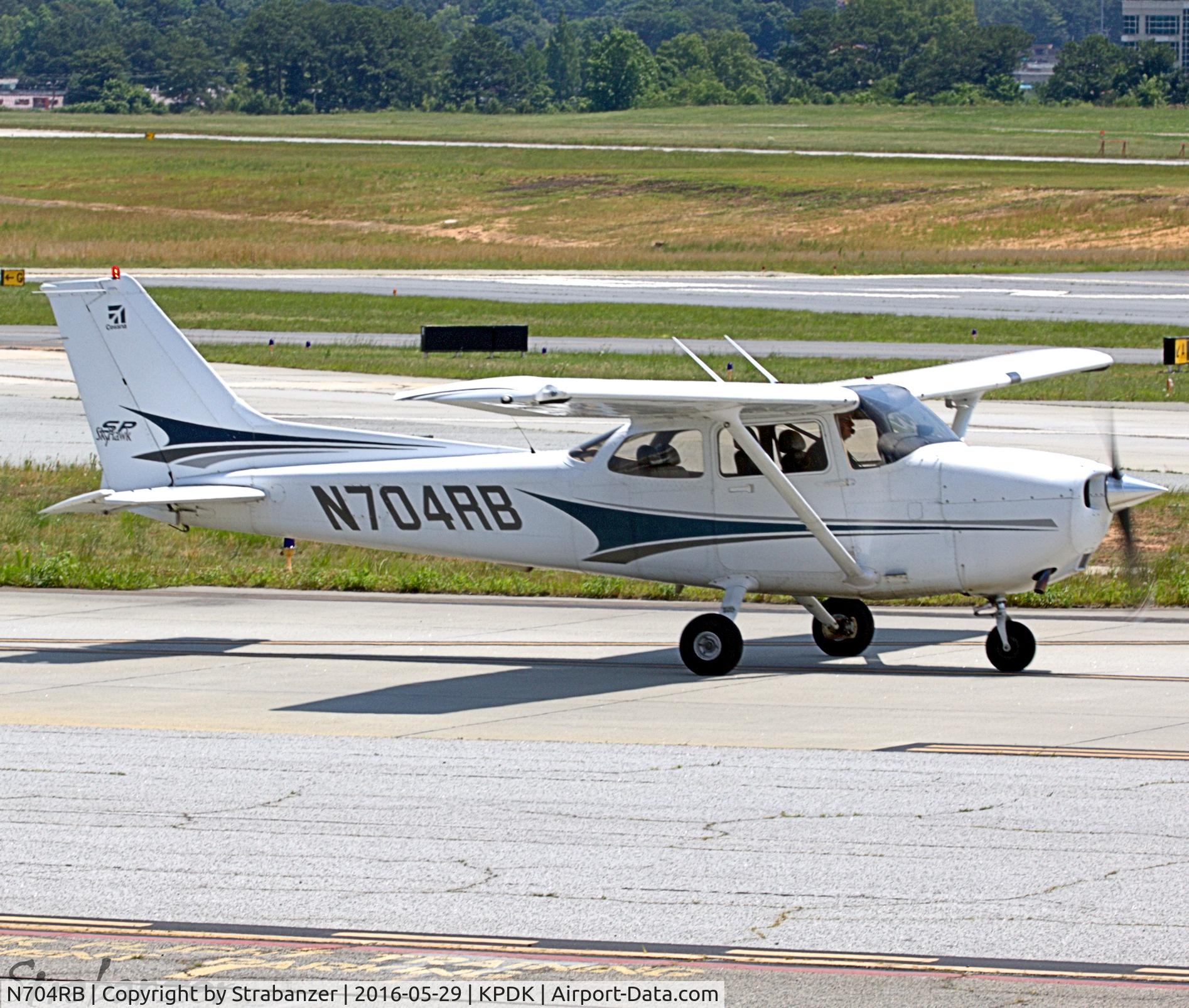 N704RB, 2004 Cessna 172S C/N 172S9657, Cessna 172S
172S9657

Canon T6s   1/160  f/11  ISO 100    EF 70-200mm f/2.8L Lens