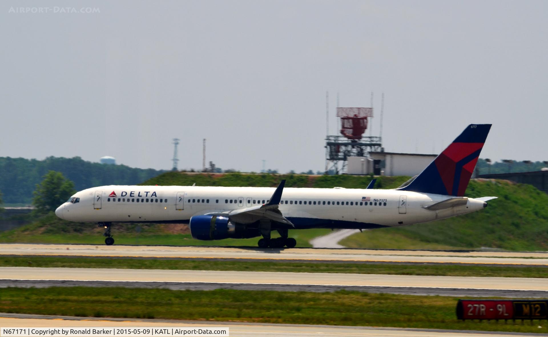 N67171, 2001 Boeing 757-232 C/N 30839, Landing Atlanta