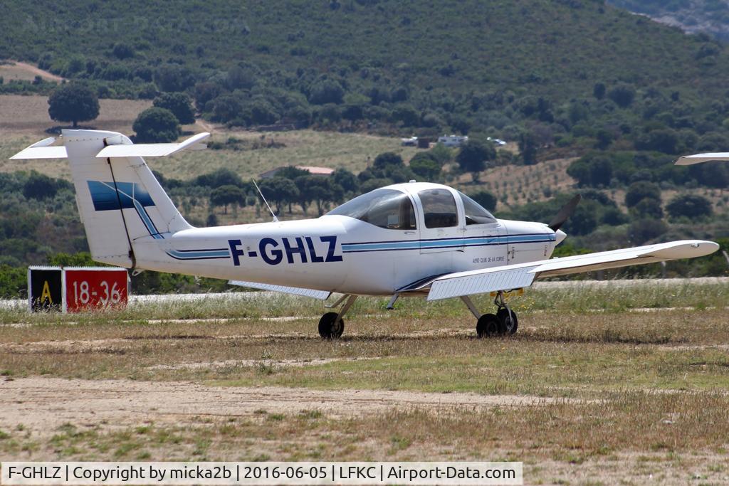 F-GHLZ, Piper PA-38-112 Tomahawk Tomahawk C/N 38-78A0642, Parked