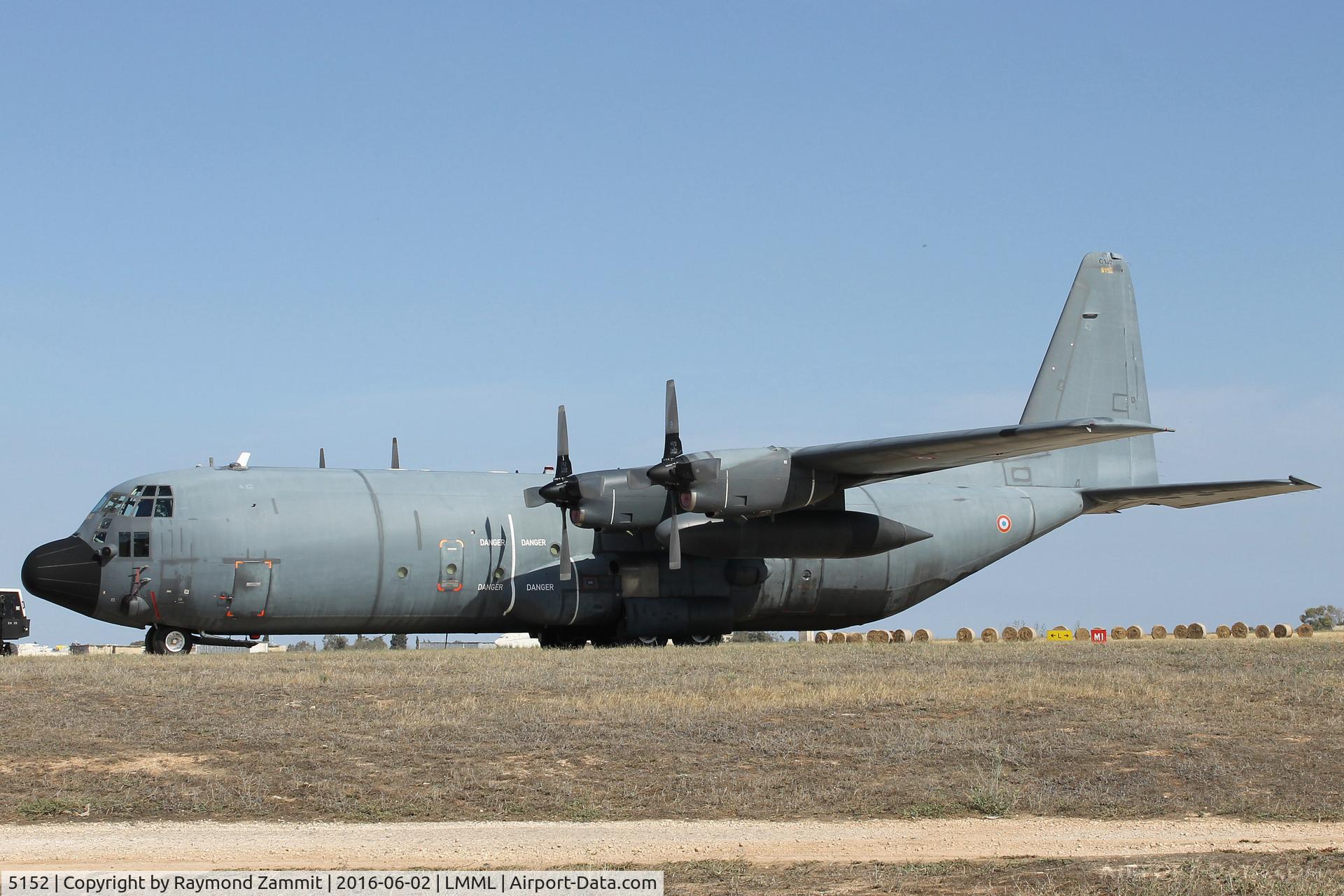 5152, 1988 Lockheed C-130H-30 Hercules C/N 382-5152, Lockheed C-130H Hercules 5152/61-PI French Air Force