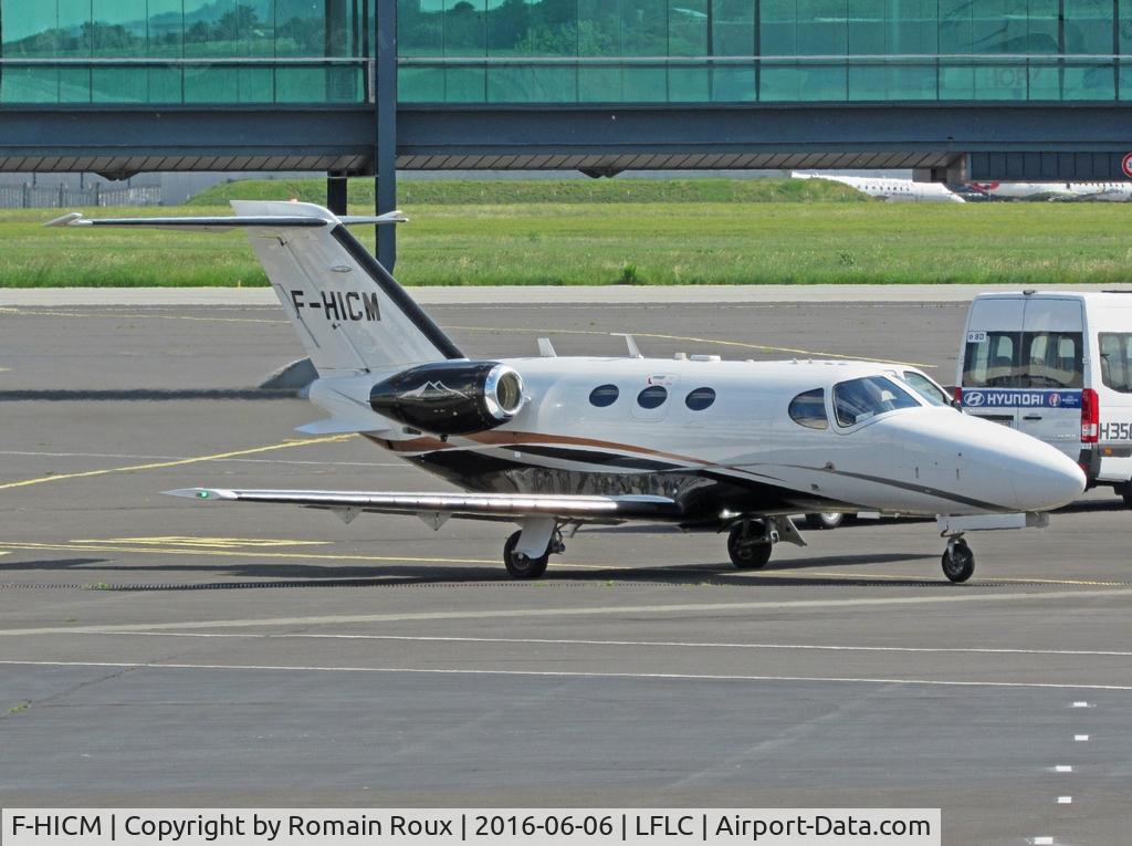 F-HICM, 2011 Cessna 510 Citation Mustang Citation Mustang C/N 510-0388, Taxiing