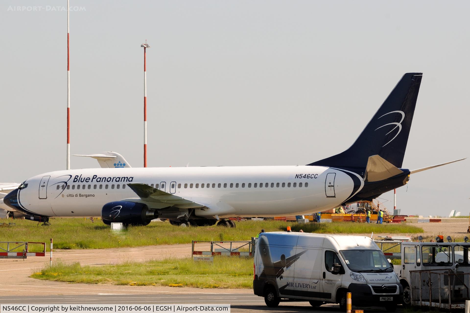N546CC, 2002 Boeing 737-86N C/N 29888, Out of spray as Blue Panorama.