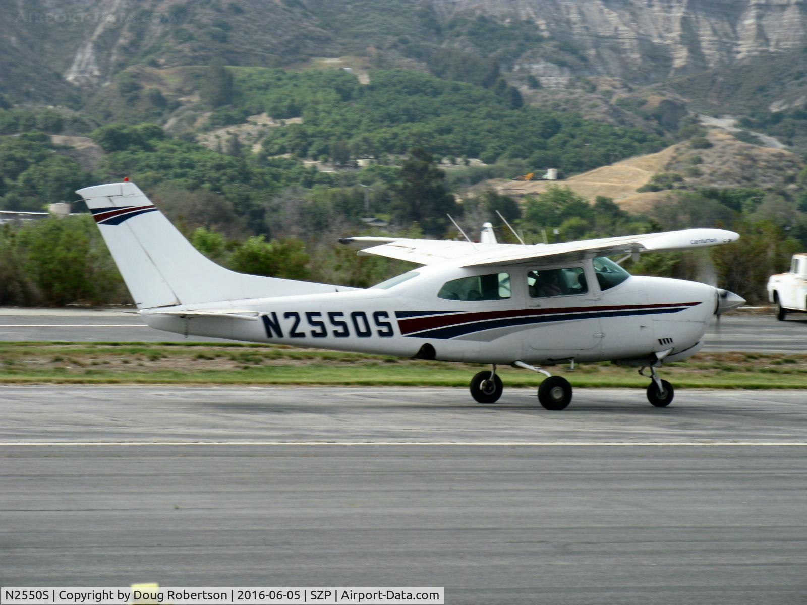 N2550S, 1976 Cessna 210L Centurion C/N 21061326, 1976 Cessna 210L CENTURION, Continental IO-520 285 Hp, landing roll Rwy 22