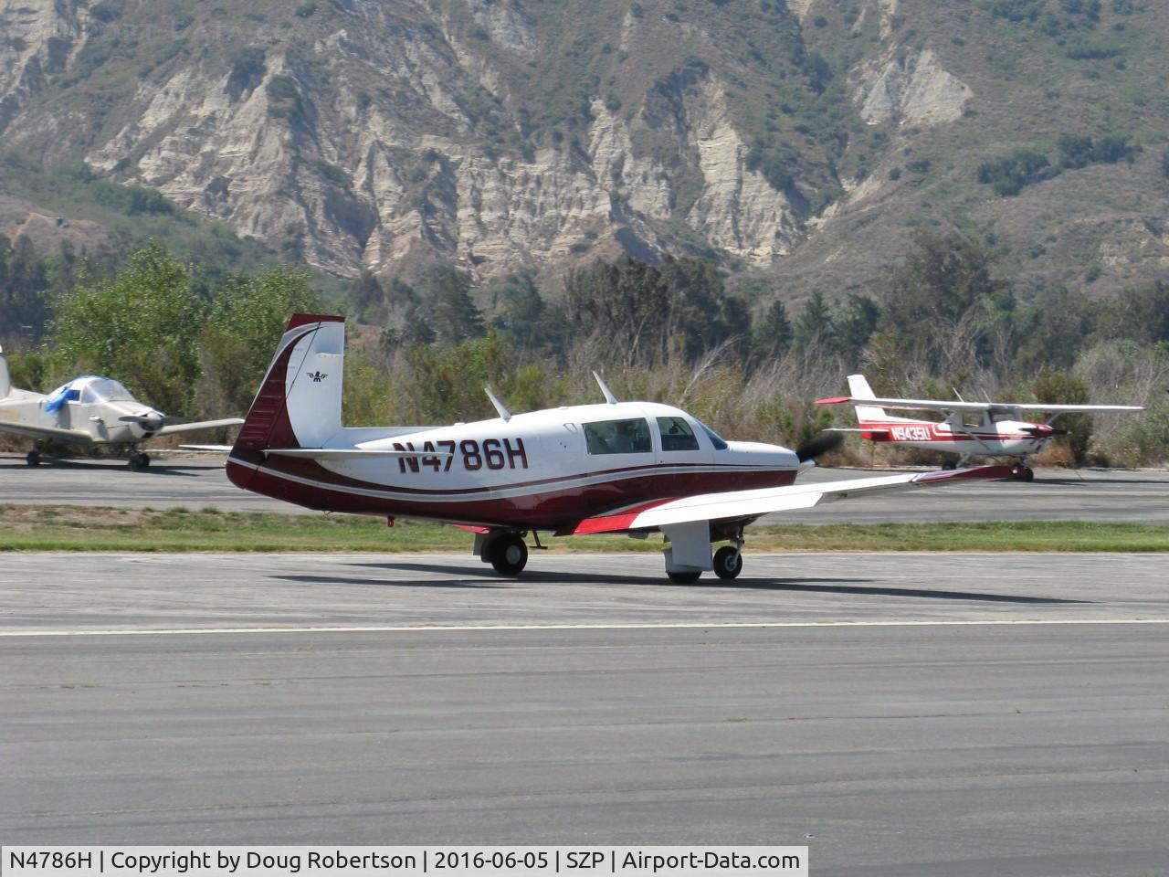 N4786H, 1979 Mooney M20J 201 C/N 24-0876, 1979 Mooney M20J 201, Lycoming IO-360 A&C 200 Hp, landing roll Rwy 22