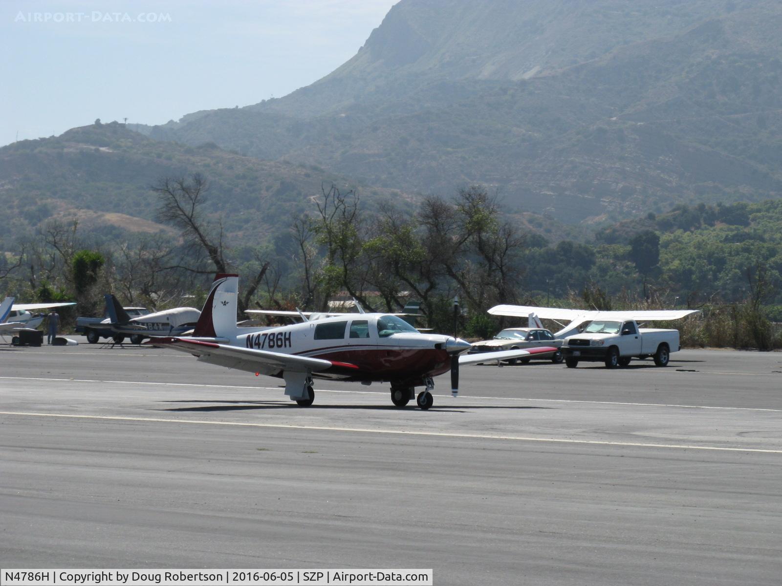 N4786H, 1979 Mooney M20J 201 C/N 24-0876, 1979 Mooney M20J 201, Lycoming IO-360 A&C 200 Hp, landing roll Rwy 22